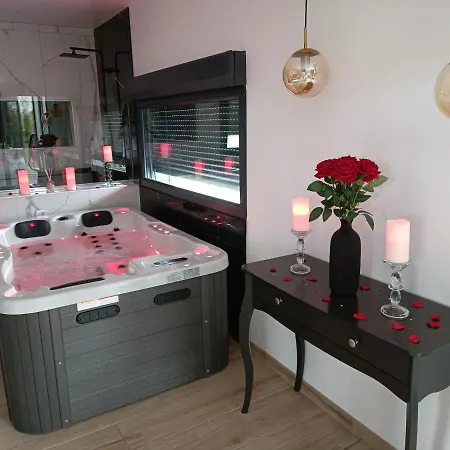 Prestige Tatil Evi Rouilly-Sacey